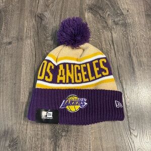 New Era Los Angeles Lakers Cuffed Knit Pom Beanie Hat Purple OSFM New With Tags